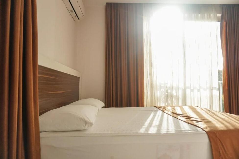 River Hotel 마나브가트 외부 사진