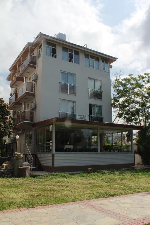 River Hotel 마나브가트 외부 사진