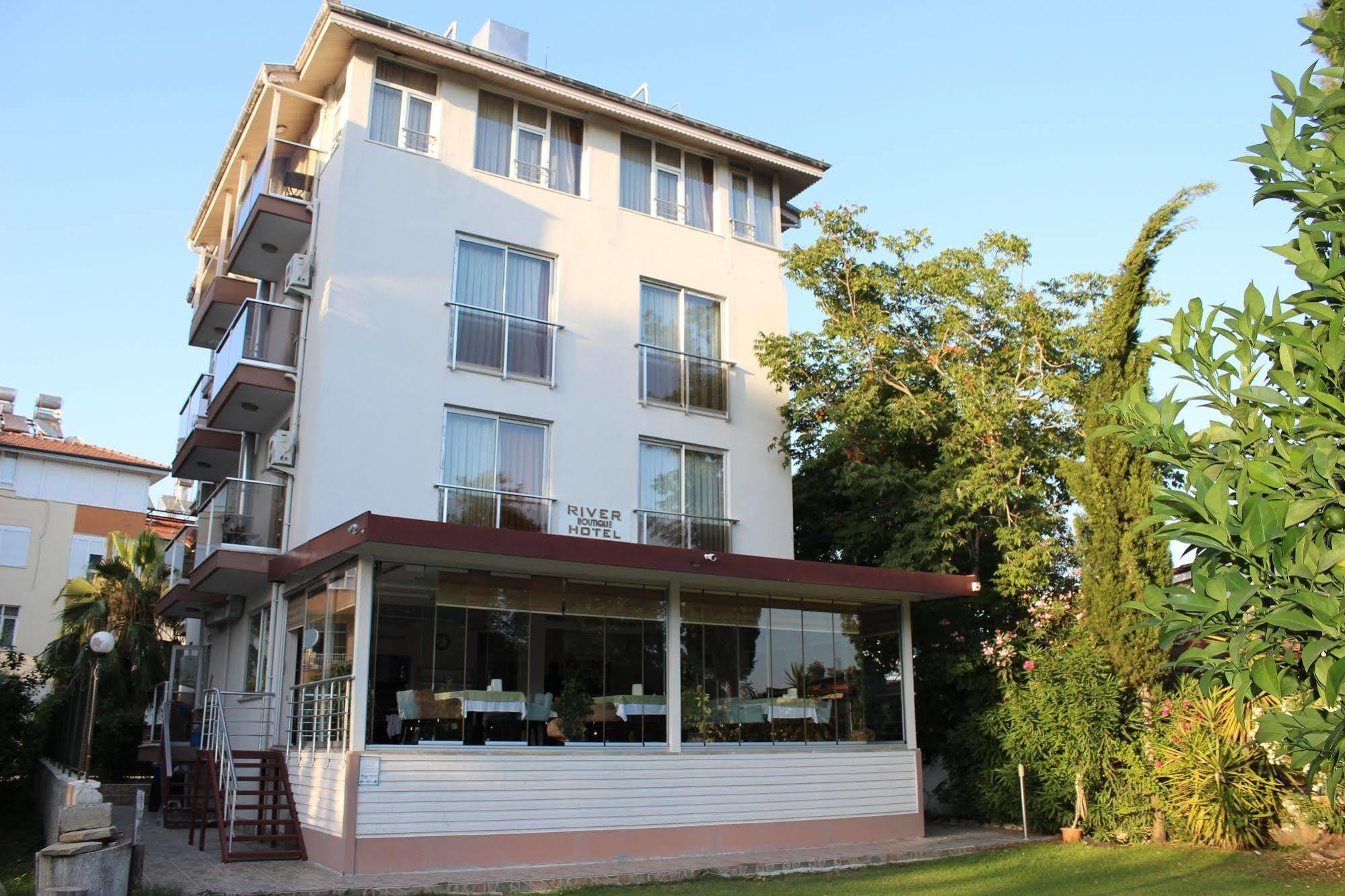 River Hotel 마나브가트 외부 사진